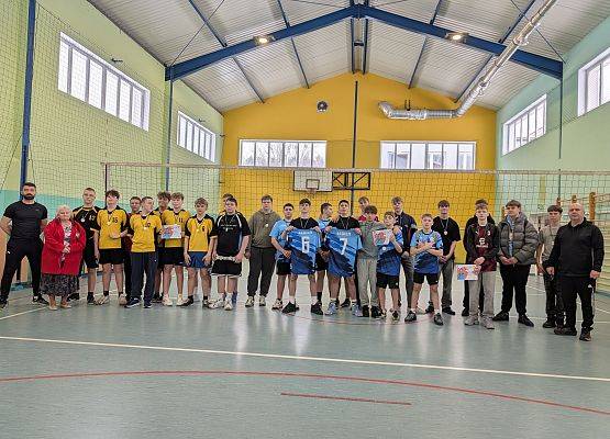 Grafika 24: Gminne Igrzyska Młodzieży w Piłce Siatkowej Chłopców