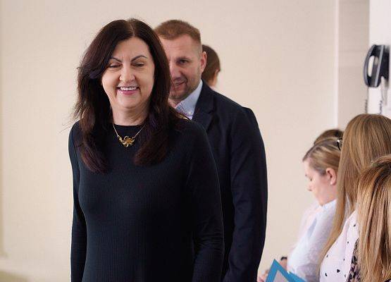 Grafika 6: Podziękowania za lata pasji i oddania: Pożegnanie Dyrektor Teresy Rycak