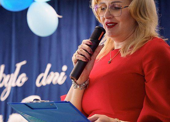 Grafika 10: Podziękowania za lata pasji i oddania: Pożegnanie Dyrektor Teresy Rycak