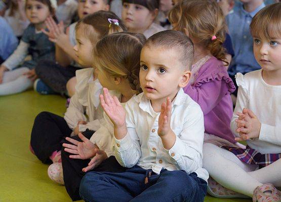 Grafika 13: Podziękowania za lata pasji i oddania: Pożegnanie Dyrektor Teresy Rycak
