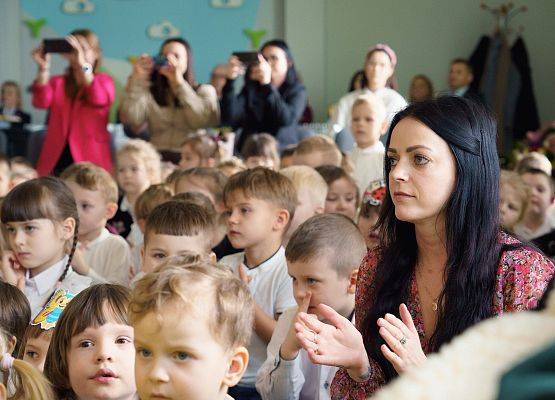 Grafika 14: Podziękowania za lata pasji i oddania: Pożegnanie Dyrektor Teresy Rycak