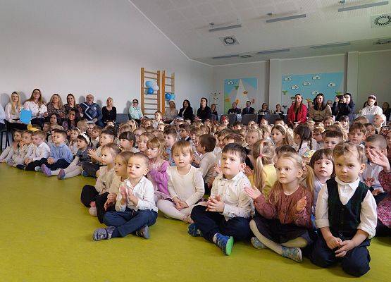 Grafika 15: Podziękowania za lata pasji i oddania: Pożegnanie Dyrektor Teresy Rycak