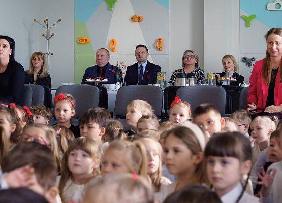 Grafika 16: Podziękowania za lata pasji i oddania: Pożegnanie Dyrektor Teresy Rycak