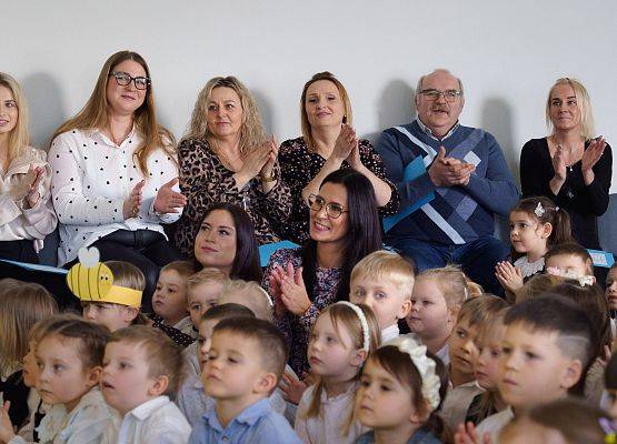 Grafika 18: Podziękowania za lata pasji i oddania: Pożegnanie Dyrektor Teresy Rycak