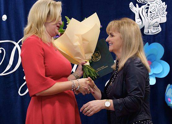 Grafika 68: Podziękowania za lata pasji i oddania: Pożegnanie Dyrektor Teresy Rycak