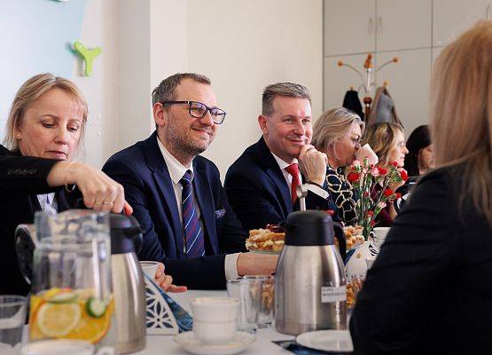 Grafika 66: Podziękowania za lata pasji i oddania: Pożegnanie Dyrektor Teresy Rycak