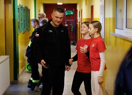 Grafika 37: Sportowe święto młodych strażaków w Łebieniu