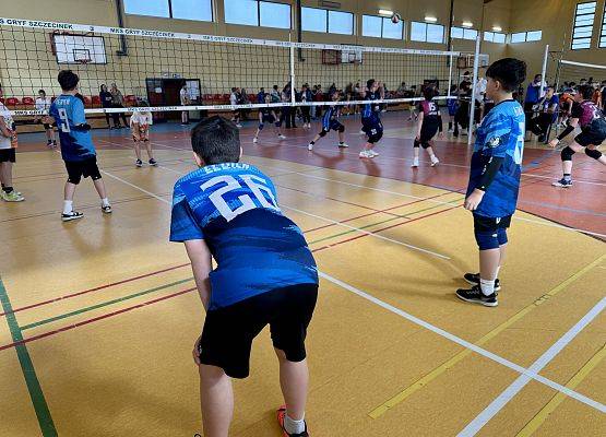 Grafika 1: Młodzi siatkarze z naszej gminy na ogólnopolskim turnieju w Szczecinku