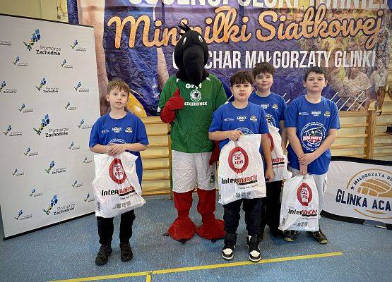 Grafika 2: Młodzi siatkarze z naszej gminy na ogólnopolskim turnieju w Szczecinku