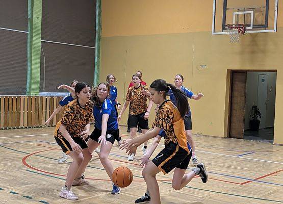 Grafika 11: Gminne Igrzyska Dzieci w koszykówce dziewcząt i chłopców – Nowa Wieś Lęborska, 17.03