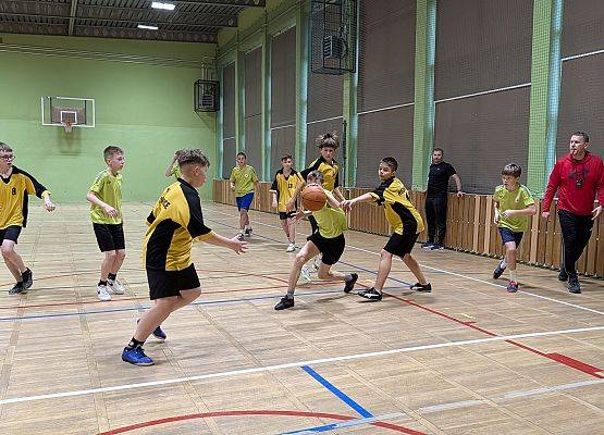 Grafika 19: Gminne Igrzyska Dzieci w koszykówce dziewcząt i chłopców – Nowa Wieś Lęborska, 17.03