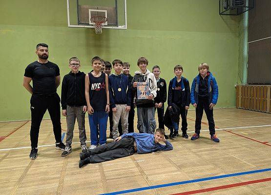 Grafika 24: Gminne Igrzyska Dzieci w koszykówce dziewcząt i chłopców – Nowa Wieś Lęborska, 17.03