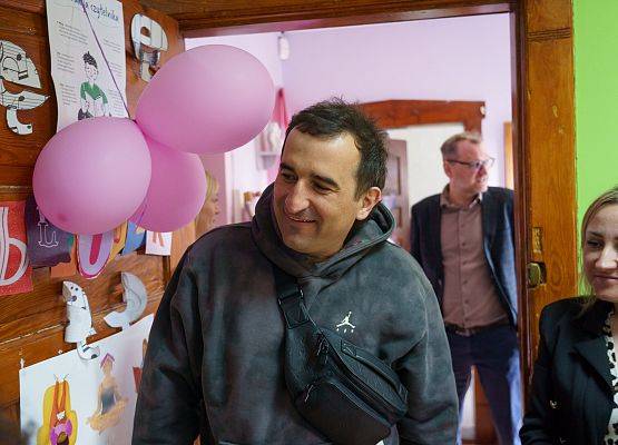 Grafika 8: Szczera rozmowa o życiu - spotkanie z Michałem Koterskim w naszej bibliotece