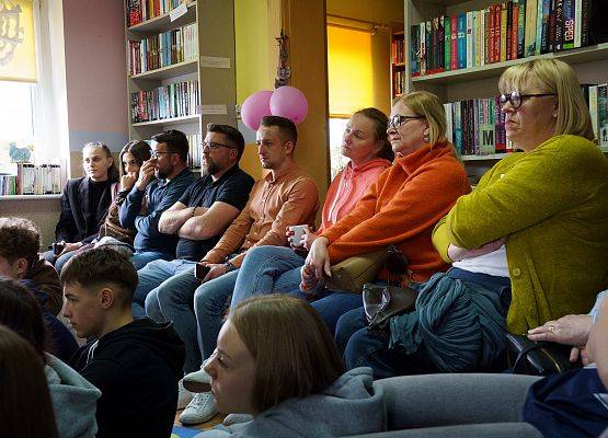 Grafika 16: Szczera rozmowa o życiu - spotkanie z Michałem Koterskim w naszej bibliotece