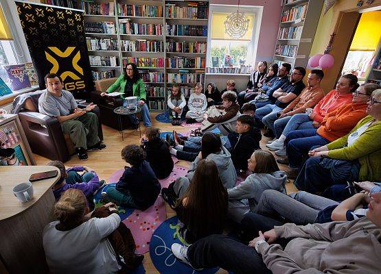 Grafika 18: Szczera rozmowa o życiu - spotkanie z Michałem Koterskim w naszej bibliotece