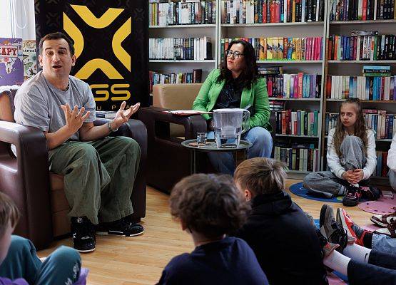 Grafika 19: Szczera rozmowa o życiu - spotkanie z Michałem Koterskim w naszej bibliotece