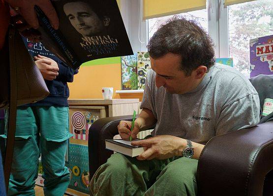 Grafika 39: Szczera rozmowa o życiu - spotkanie z Michałem Koterskim w naszej bibliotece