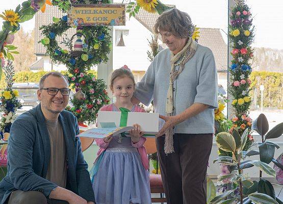 Grafika 19: Świąteczny kiermasz i konkurs na Eko Palmę Wielkanocną w Mostach