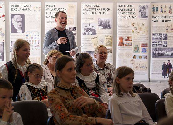 Grafika 9: „RODNÔ MÒWA” - Poznaliśmy laureatów gminnych eliminacji konkursu recytatorskiego