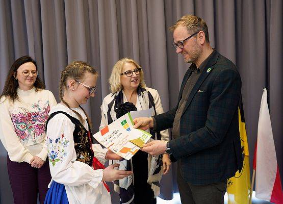 Grafika 30: „RODNÔ MÒWA” - Poznaliśmy laureatów gminnych eliminacji konkursu recytatorskiego