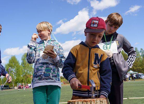 Grafika 124: III Rodzinny Bieg Leśnika za nami – sportowe emocje w duchu „Stop Przemocy”