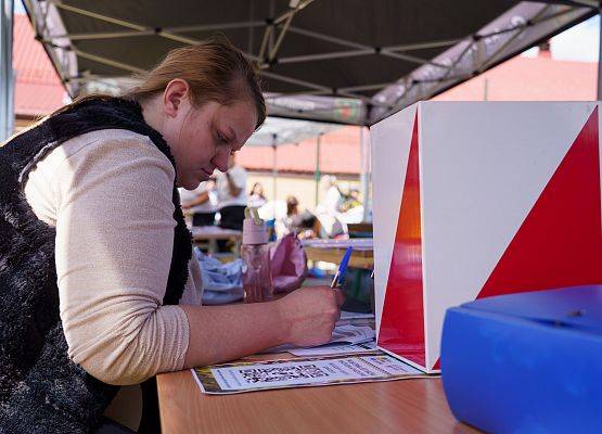 Grafika 128: III Rodzinny Bieg Leśnika za nami – sportowe emocje w duchu „Stop Przemocy”