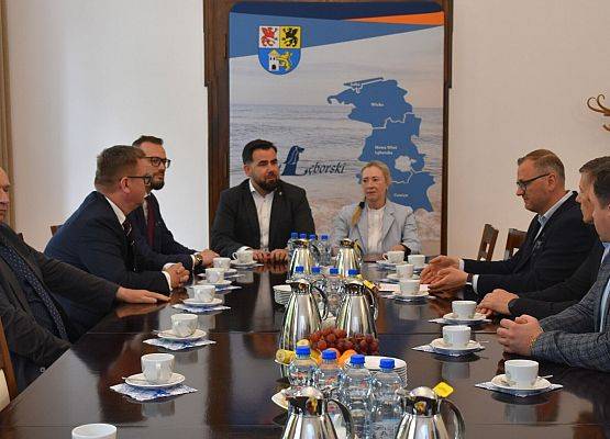 O Zielonym Okręgu Przemysłowym „Kaszubia” i rozwoju regionu z doradcą MON grafika