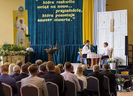 Grafika 58: XV Diecezjalny Zjazd Szkół im. Jana Pawła II w Łebieniu