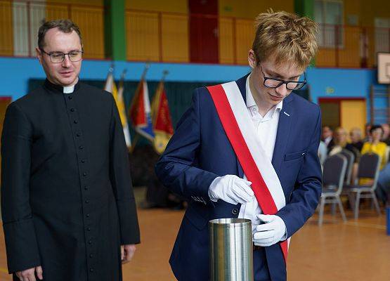 Grafika 74: XV Diecezjalny Zjazd Szkół im. Jana Pawła II w Łebieniu