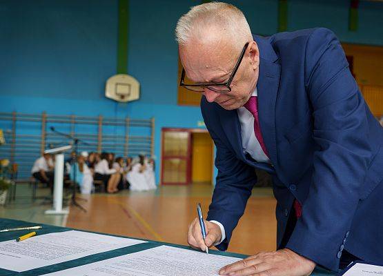 Grafika 79: XV Diecezjalny Zjazd Szkół im. Jana Pawła II w Łebieniu