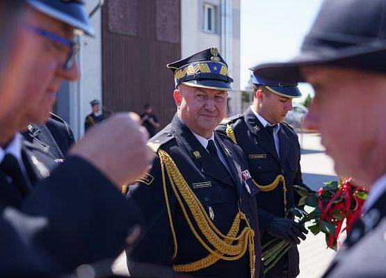 Grafika 10: Gminni druhowie i Wójt na Powiatowym Dniu Strażaka