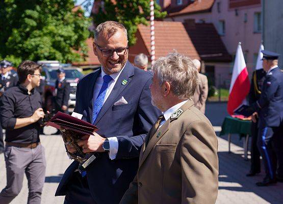Grafika 39: Gminni druhowie i Wójt na Powiatowym Dniu Strażaka