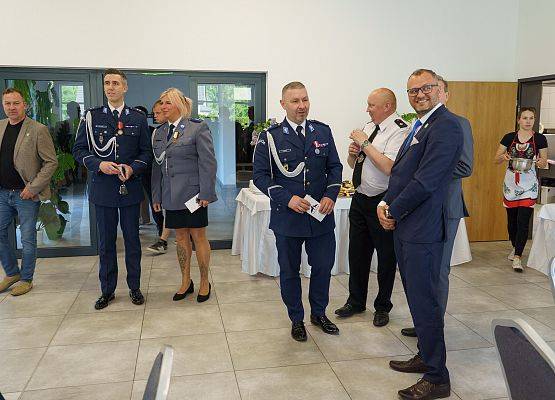 Grafika 51: Gminni druhowie i Wójt na Powiatowym Dniu Strażaka