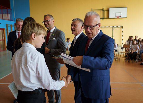 Grafika 6: Uroczyste zakończenie roku szkolnego w gminnych placówkach