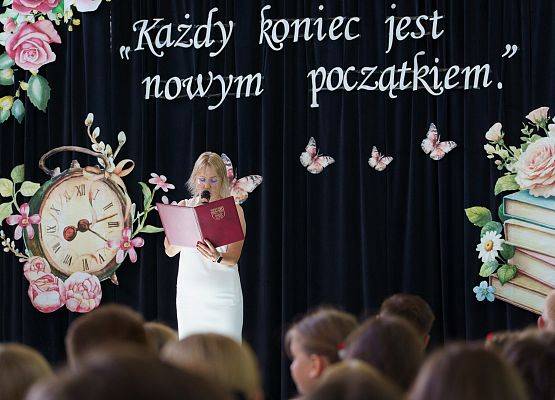 Grafika 74: Uroczyste zakończenie roku szkolnego w gminnych placówkach
