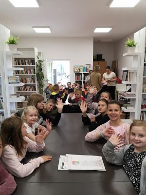 Grafika 1: Fotorelacja z bibliotecznych podchodów