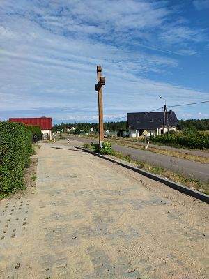Widok na zrealizowaną inwestycję. Droga z płyt typu Yomb.