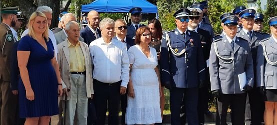 Zdjęcie włodarzy gmin i miast powiatu lęborskiego.