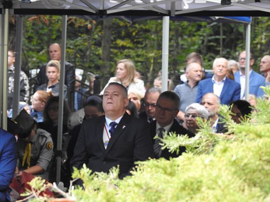 Grafika 8: Uroczystość patriotyczno - religijna ku czci pomordowanych więźniów obozu koncentracyjnego Stutthof