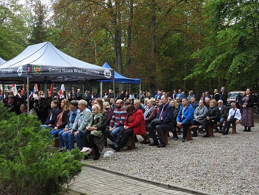 Grafika 9: Uroczystość patriotyczno - religijna ku czci pomordowanych więźniów obozu koncentracyjnego Stutthof