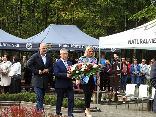 Grafika 14: Uroczystość patriotyczno - religijna ku czci pomordowanych więźniów obozu koncentracyjnego Stutthof