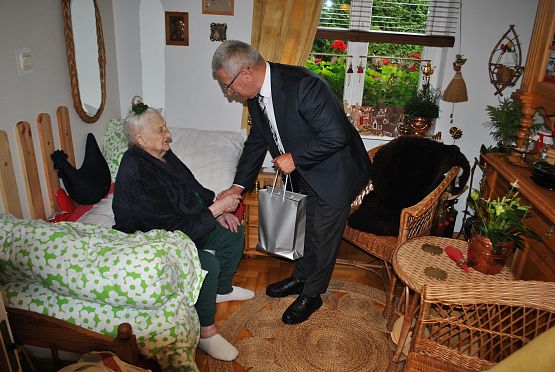 Grafika 10: Międzynarodowy Dzień Osób Starszych