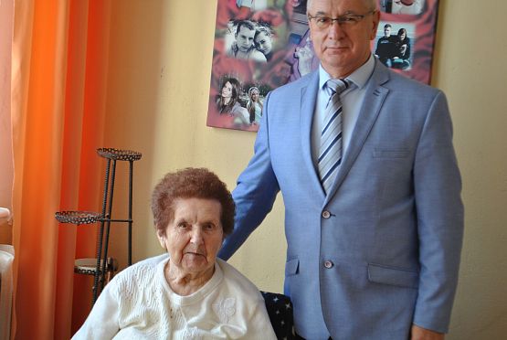 Grafika 8: Międzynarodowy Dzień Osób Starszych