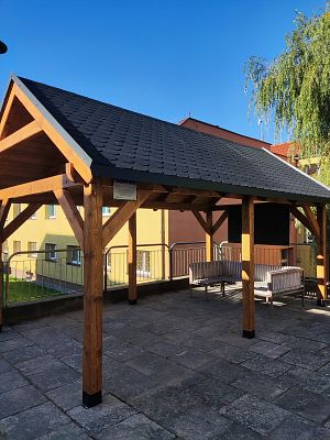 Wiata wykonana w ramach projektu.