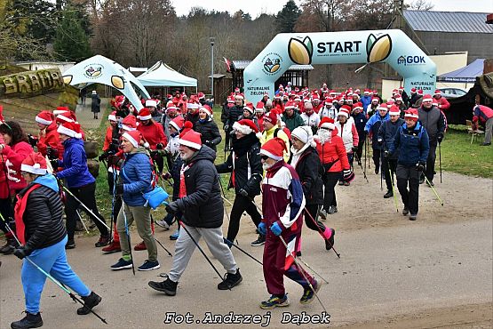 Grafika 1: Poszliśmy do Was z prezentami. Relacja z X Mikołajowego Nordic Walking Nowa Wieś Lęborska