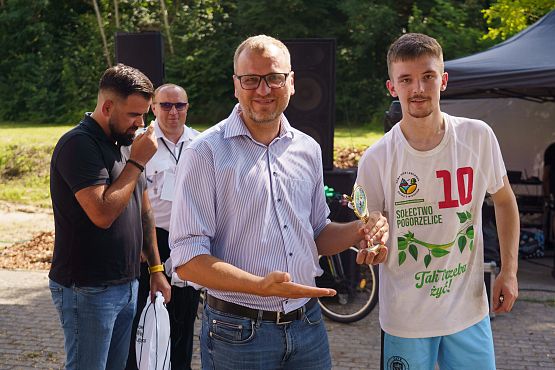 Grafika 40: Sportowa rywalizacja i wspólna zabawa w Chocielewku