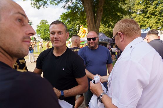 Grafika 46: Sportowa rywalizacja i wspólna zabawa w Chocielewku