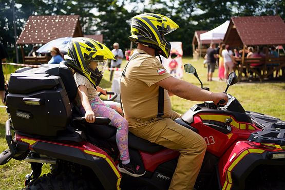 Grafika 53: Sportowa rywalizacja i wspólna zabawa w Chocielewku