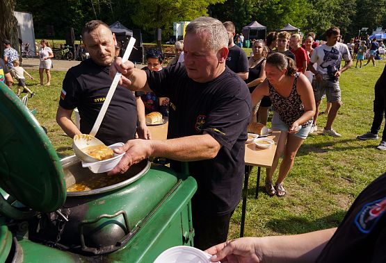 Grafika 58: Sportowa rywalizacja i wspólna zabawa w Chocielewku