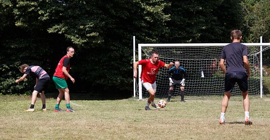 Grafika 23: Sportowa rywalizacja i wspólna zabawa w Chocielewku